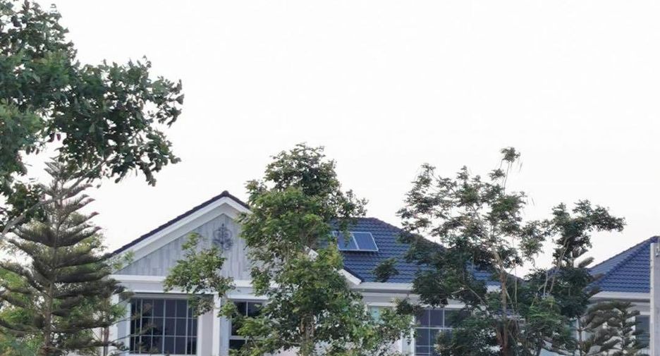 For sale 4 bedrooms house in Lat Krabang, Bangkok