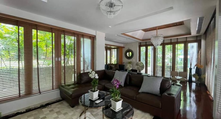 For sale 5 bedrooms villa in North Pattaya, Pattaya