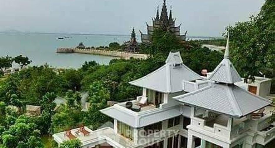 For sale 5 bedrooms villa in North Pattaya, Pattaya