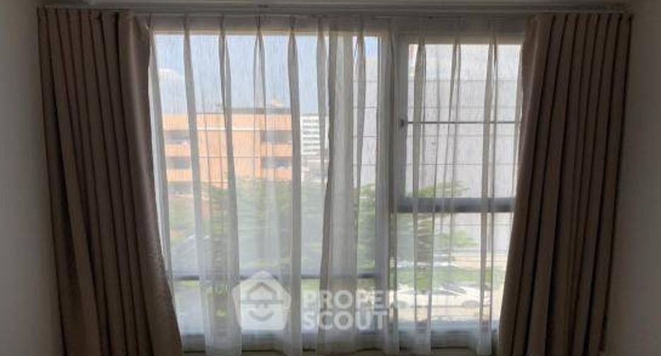Продажа 1 кровать кондо в Хуаи Кхщанг, Бангкок
