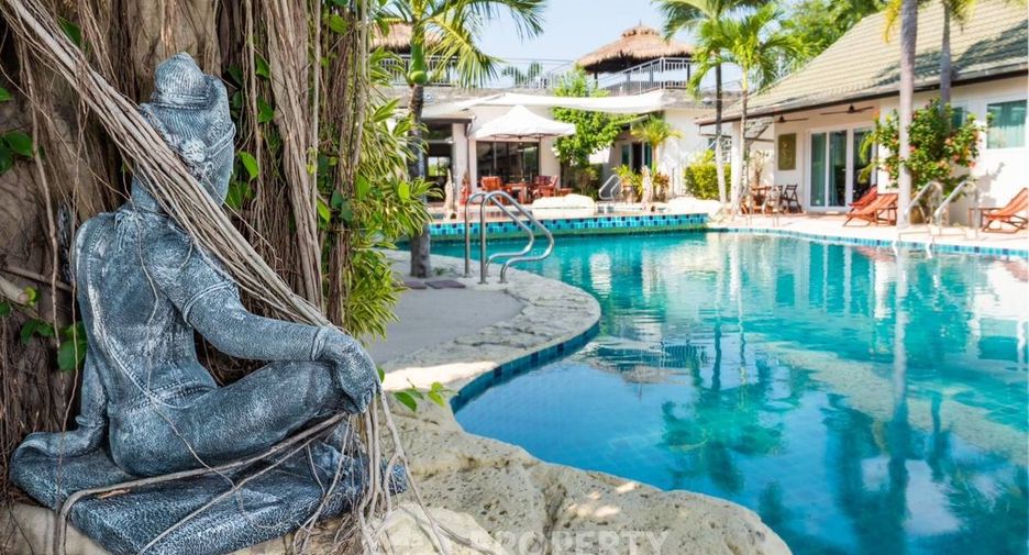 For sale 7 bedrooms villa in Huay Yai, Pattaya