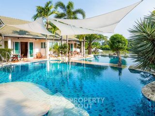 For sale 7 bedrooms villa in Bang Lamung, Chonburi