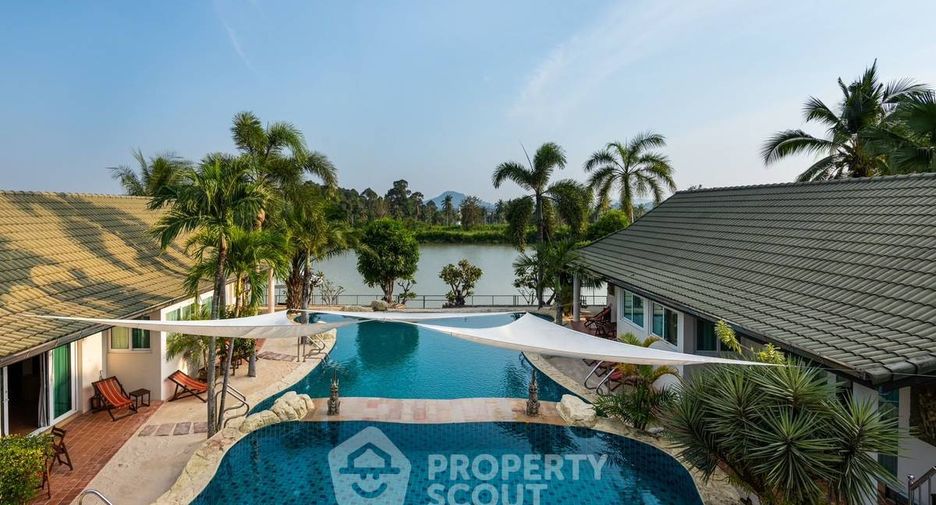 For sale 7 bedrooms villa in Huay Yai, Pattaya