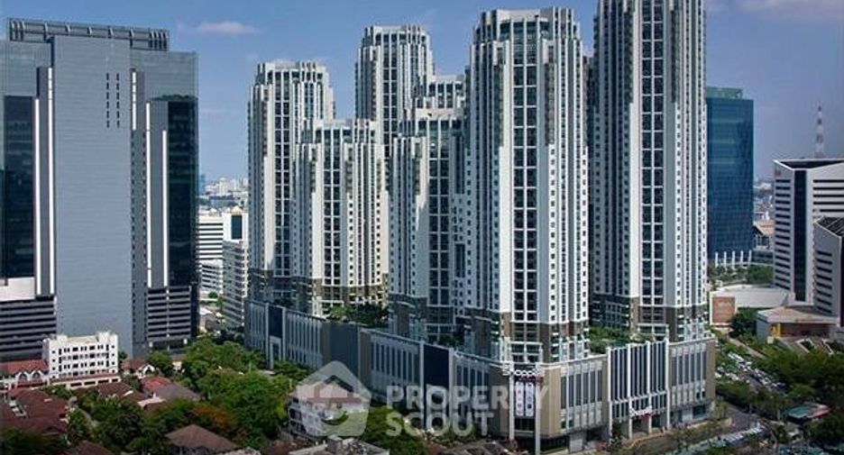 For sale 2 bedrooms condo in Huai Khwang, Bangkok