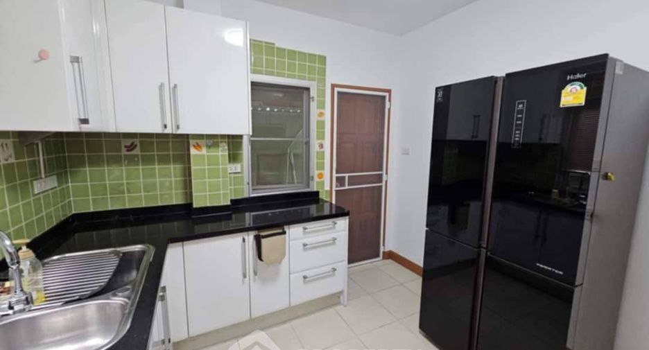 Villa zum Kauf mit 4 Zimmer in Bang Lamung, Chonburi