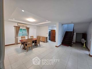 À vendre 4 chambres villa à Bang Lamung, Chonburi