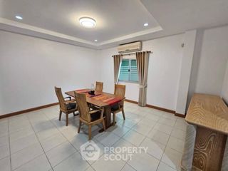 À vendre 4 chambres villa à Bang Lamung, Chonburi