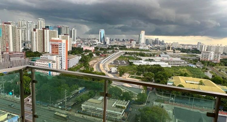 Wohnung zum Kauf mit 2 Zimmer in Huai Khwang, Bangkok