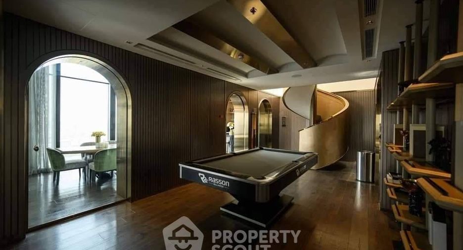 For sale 1 bed condo in Phra Khanong, Bangkok