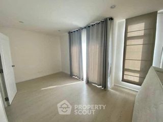 For rent そして for sale 3 ベッドルーム townhouse in Saphan Sung, Bangkok