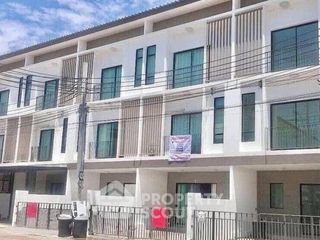 For rent そして for sale 3 ベッドルーム townhouse in Saphan Sung, Bangkok