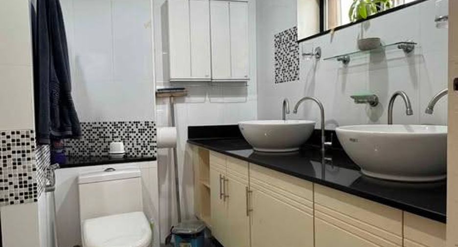 For sale 2 bedrooms condo in Na Jomtien, Pattaya