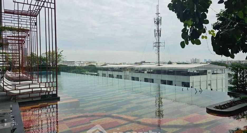 For sale 1 bed condo in Phra Khanong, Bangkok