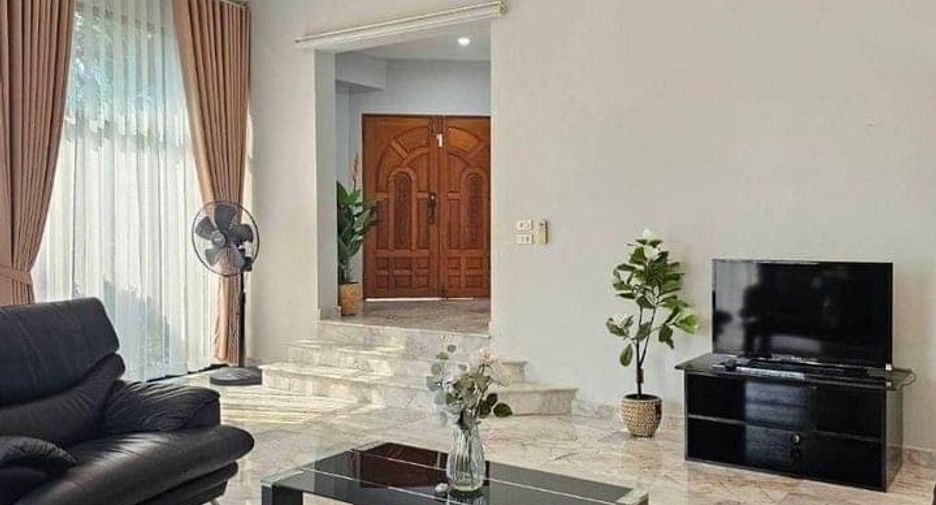 Villa zum Kauf mit 4 Zimmer in East Pattaya, Pattaya