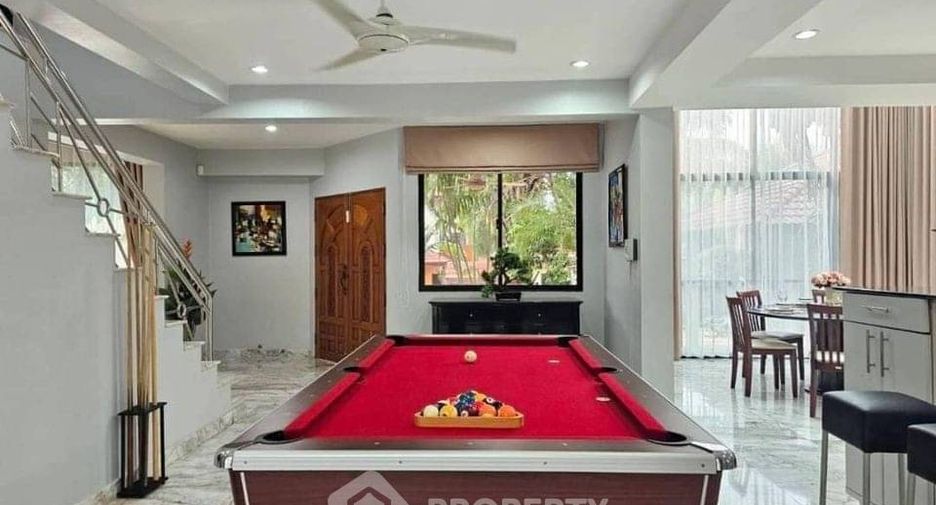 Villa zum Kauf mit 4 Zimmer in East Pattaya, Pattaya