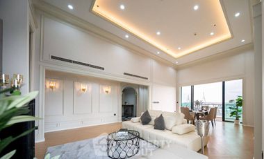 For sale 2 bedrooms condo in Yan Nawa, Bangkok