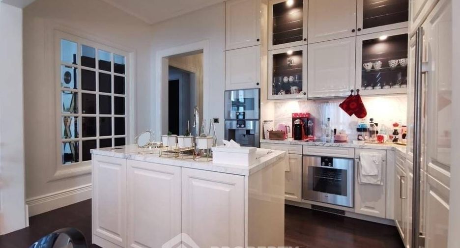 Condo en venta de 3 habitaciones en Pathum Wan, Bangkok