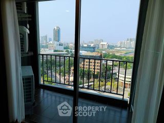 À vendre 2 chambres condo à Huai Khwang, Bangkok