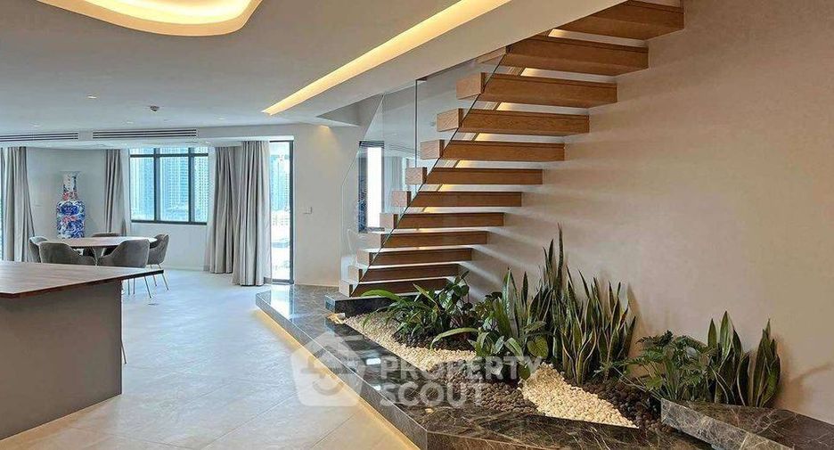 For sale 2 bedrooms condo in Khlong Toei, Bangkok