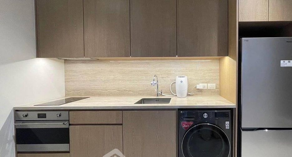 For sale 1 bed condo in Sathon, Bangkok
