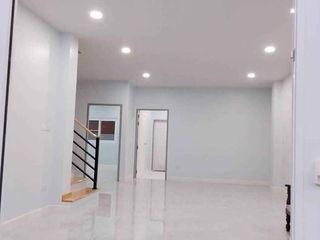 For sale 4 bedrooms house in Si Racha, Chonburi