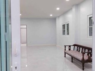 For sale 4 bedrooms house in Si Racha, Chonburi
