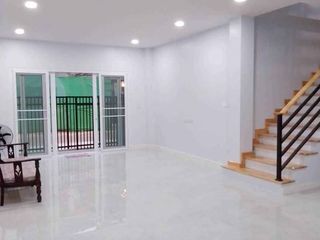 For sale 4 bedrooms house in Si Racha, Chonburi