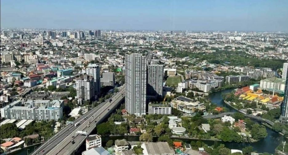 Продажа 2 спальни кондо в Кхлонг Тоеи, Бангкок