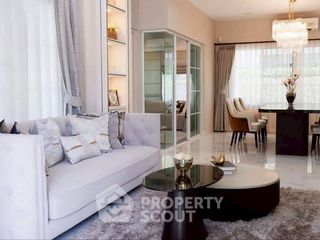 Haus zum Kauf mit 4 Zimmer in Bang Khen, Bangkok