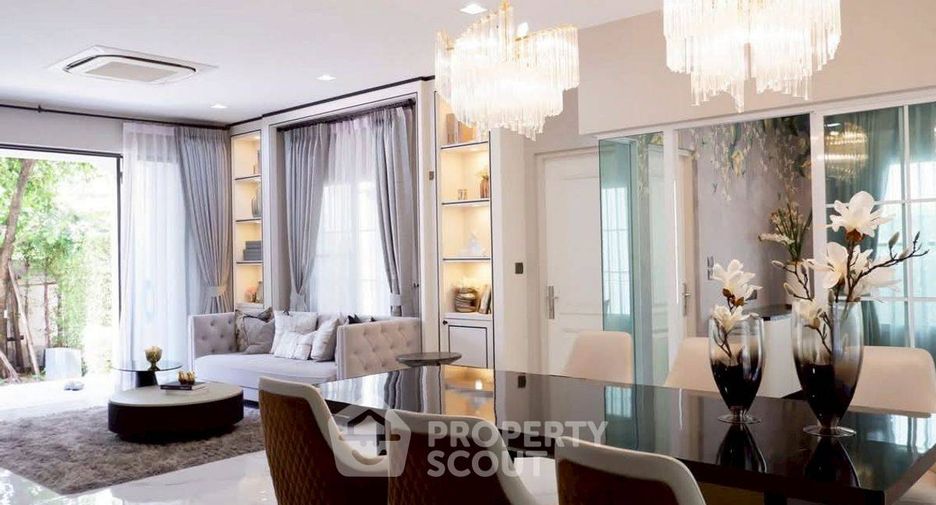 For sale 4 bedrooms house in Bang Khen, Bangkok