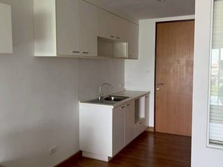 For sale 1 bed condo in Huai Khwang, Bangkok