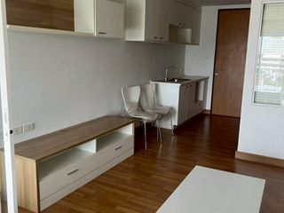 For sale 1 bed condo in Huai Khwang, Bangkok
