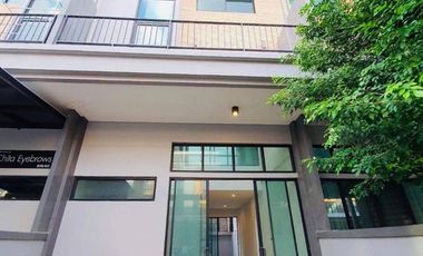 Reihenhaus zum Kauf mit 3 Zimmer in Bueng Kum, Bangkok