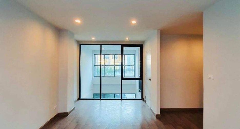 Reihenhaus zum Kauf mit 3 Zimmer in Bueng Kum, Bangkok