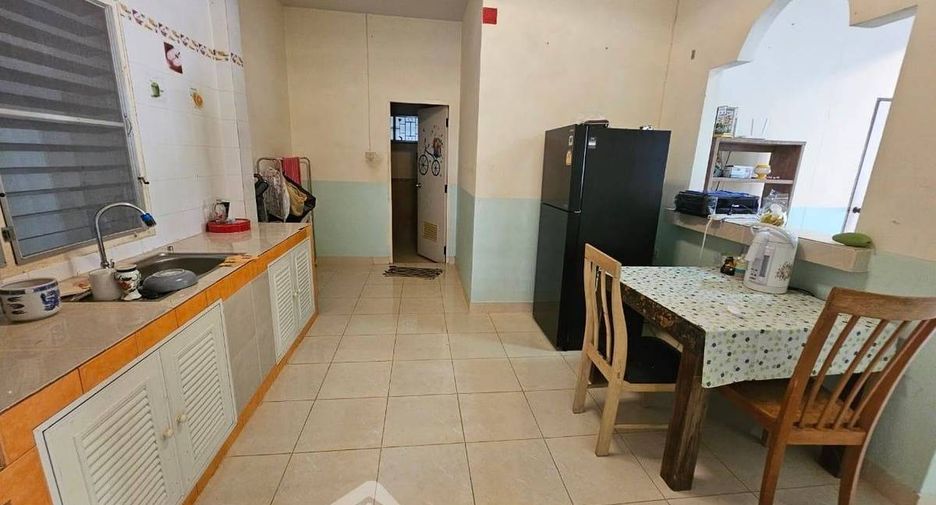 For sale 5 bedrooms house in Sattahip, Pattaya