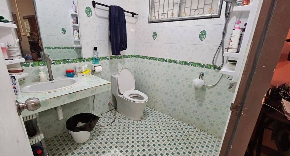 For sale 5 bedrooms house in Sattahip, Pattaya