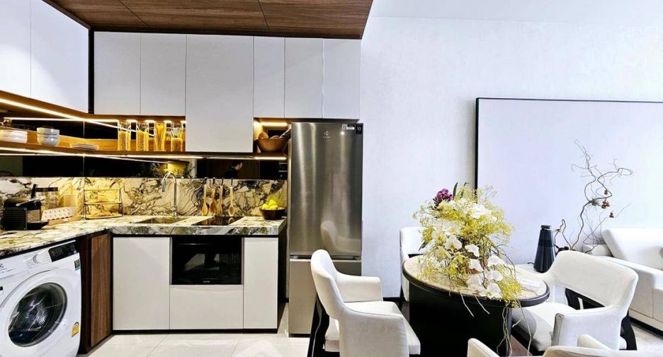 For sale 1 bed condo in Sathon, Bangkok