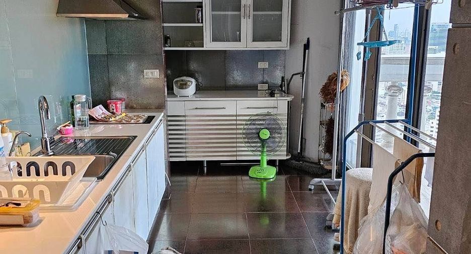 Wohnung zum Kauf mit 2 Zimmer in Bang Rak, Bangkok