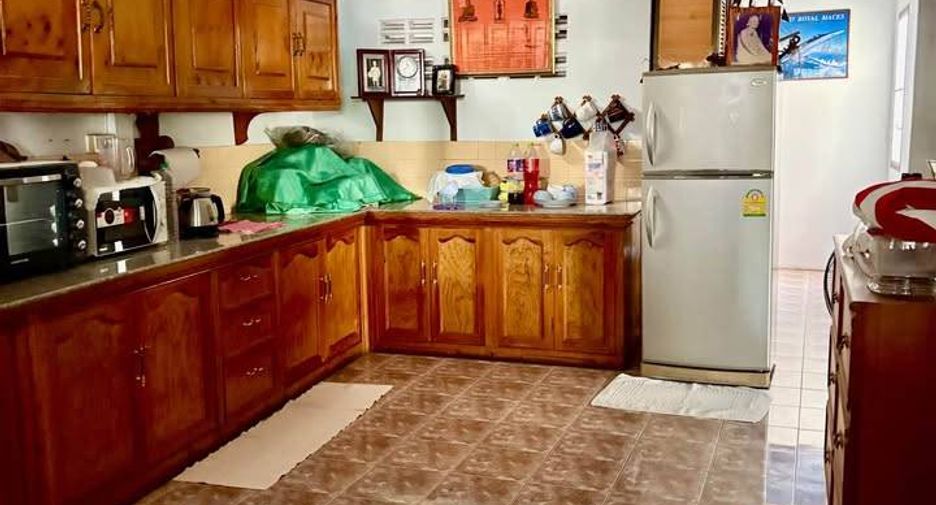 À vendre 3 chambres maison à Si Racha, Chonburi