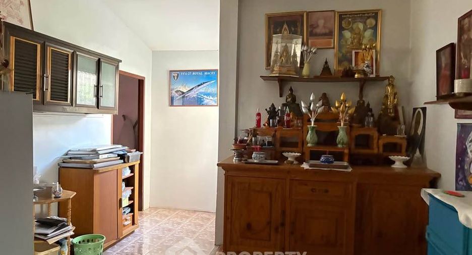 À vendre 3 chambres maison à Si Racha, Chonburi
