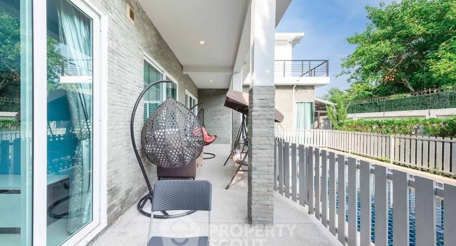 Haus zum Kauf mit 4 Zimmer in Sattahip, Chonburi