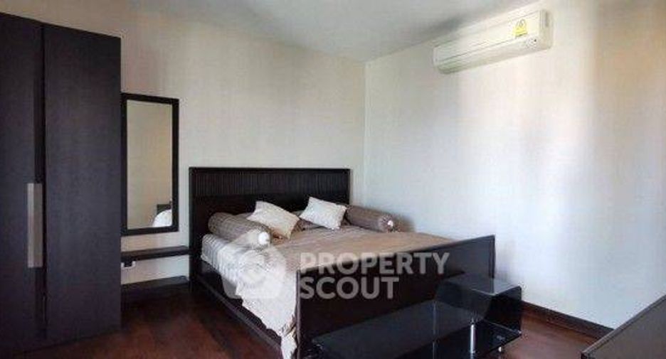 For sale 4 bedrooms townhouse in Watthana, Bangkok