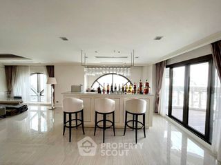 For sale 3 bedrooms condo in Bang Rak, Bangkok