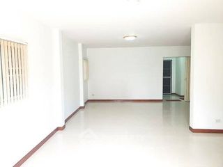 出售 4 卧室 独立屋 在 Si Racha, Chon Buri