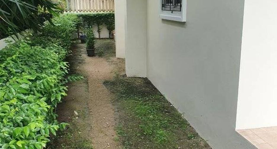 Casa en venta de 4 habitaciones en Si Racha, Chonburi