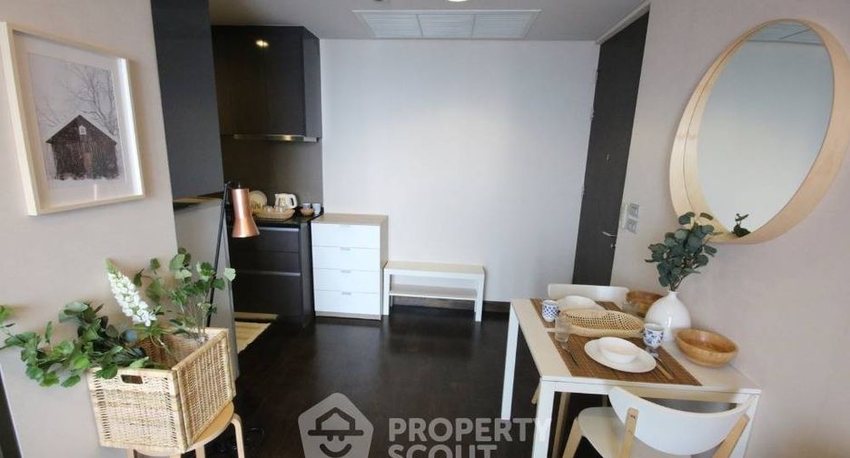 Продажа 1 кровать кондо в Кхлонг Тоеи, Бангкок