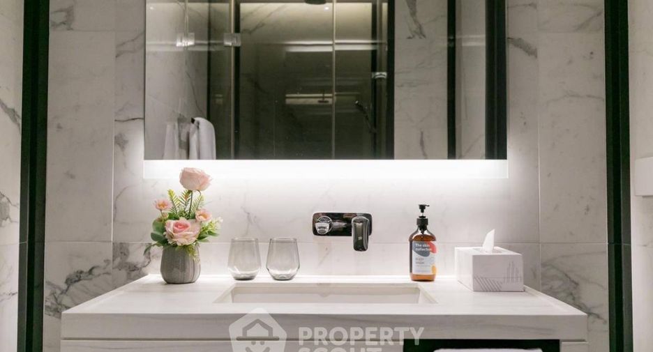 For sale 2 bedrooms condo in Watthana, Bangkok