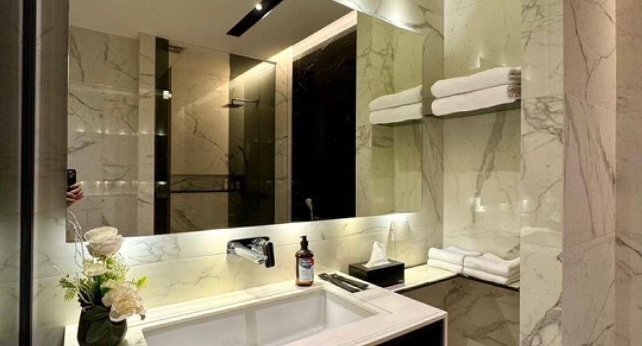 For sale 2 bedrooms condo in Watthana, Bangkok