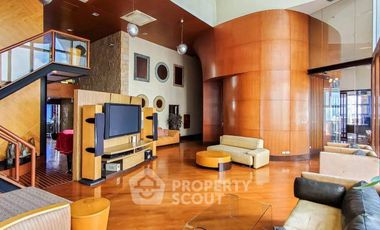 For sale 4 bedrooms condo in Sathon, Bangkok