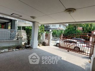 For sale 3 bedrooms house in Khlong Sam Wa, Bangkok